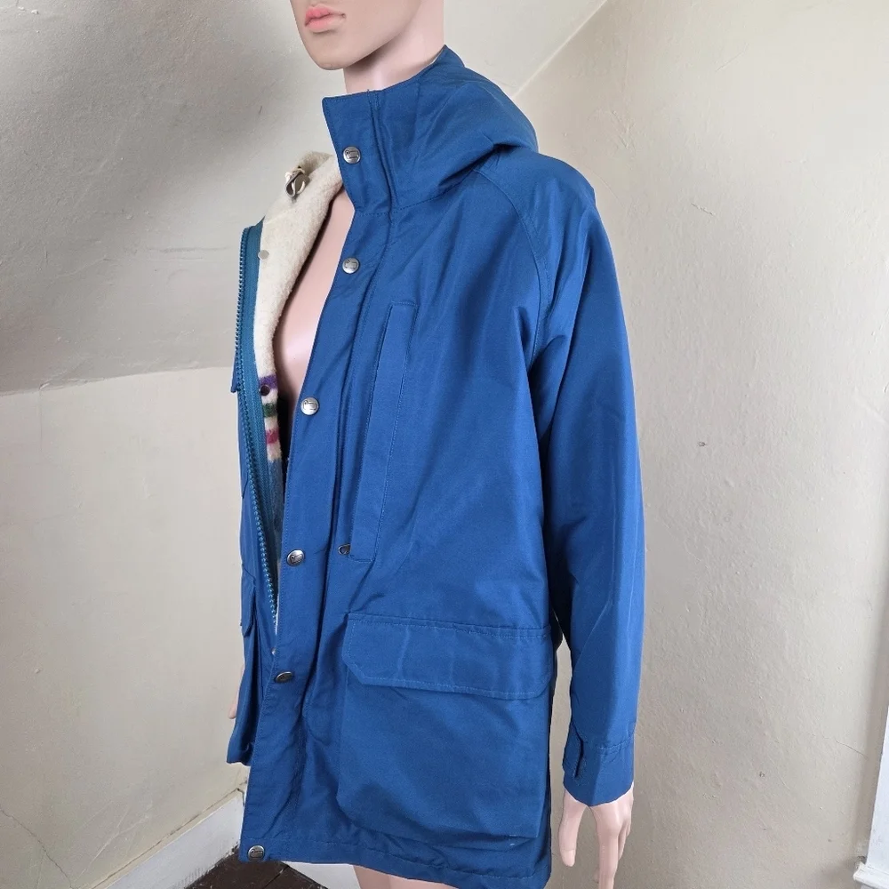 Vintage Woolrich Woman Blue Hooded Parka Jacket Wool Lined USA‎ Sz S